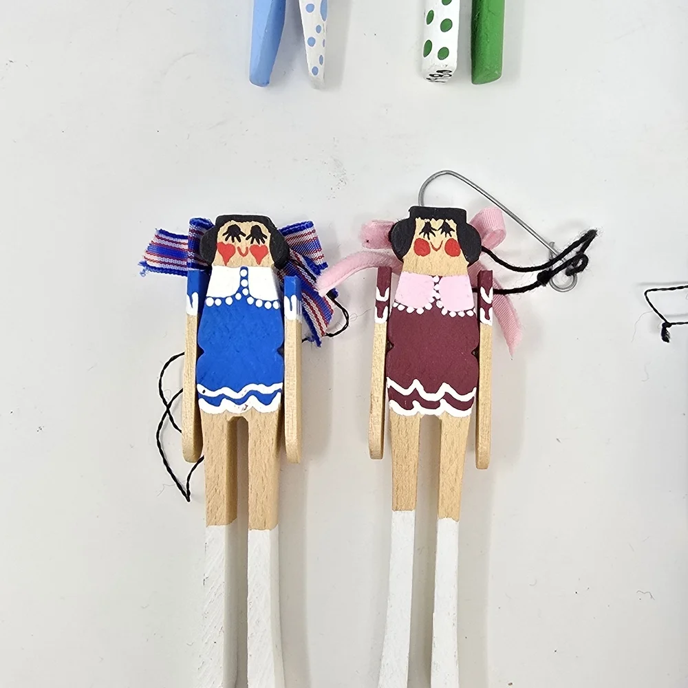 Vintage clothespin laundry clip Christmas ornament wooden set of 8 holiday décor